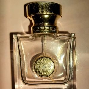 Versace 30 ml empty bottle ( eau de parfum) for bottle collectors